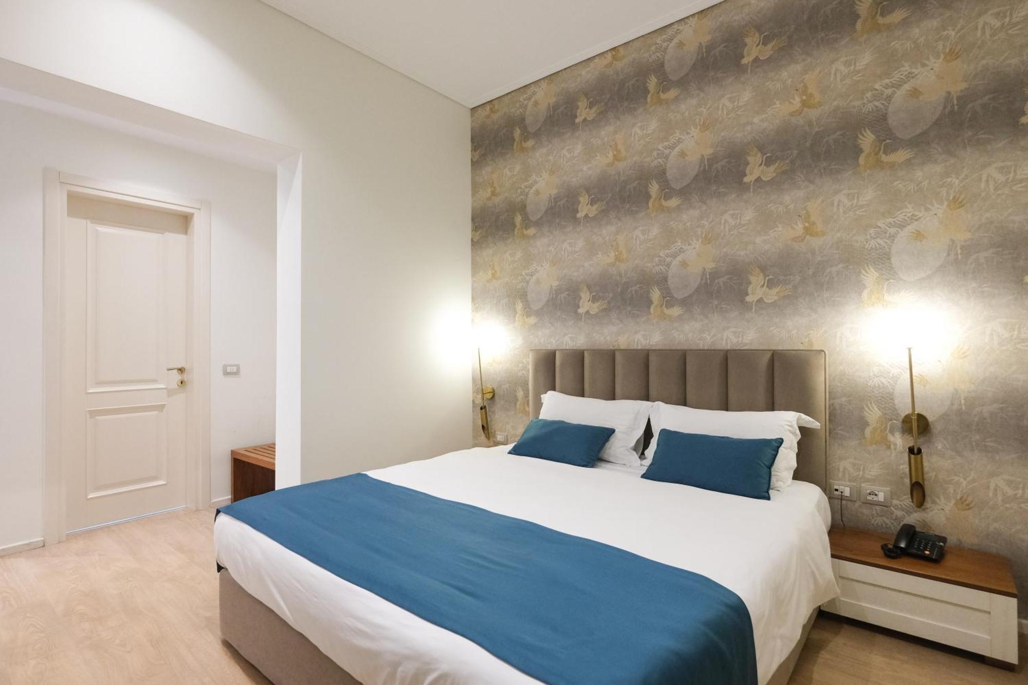 Golden City Hotel , Тирана Экстерьер фото